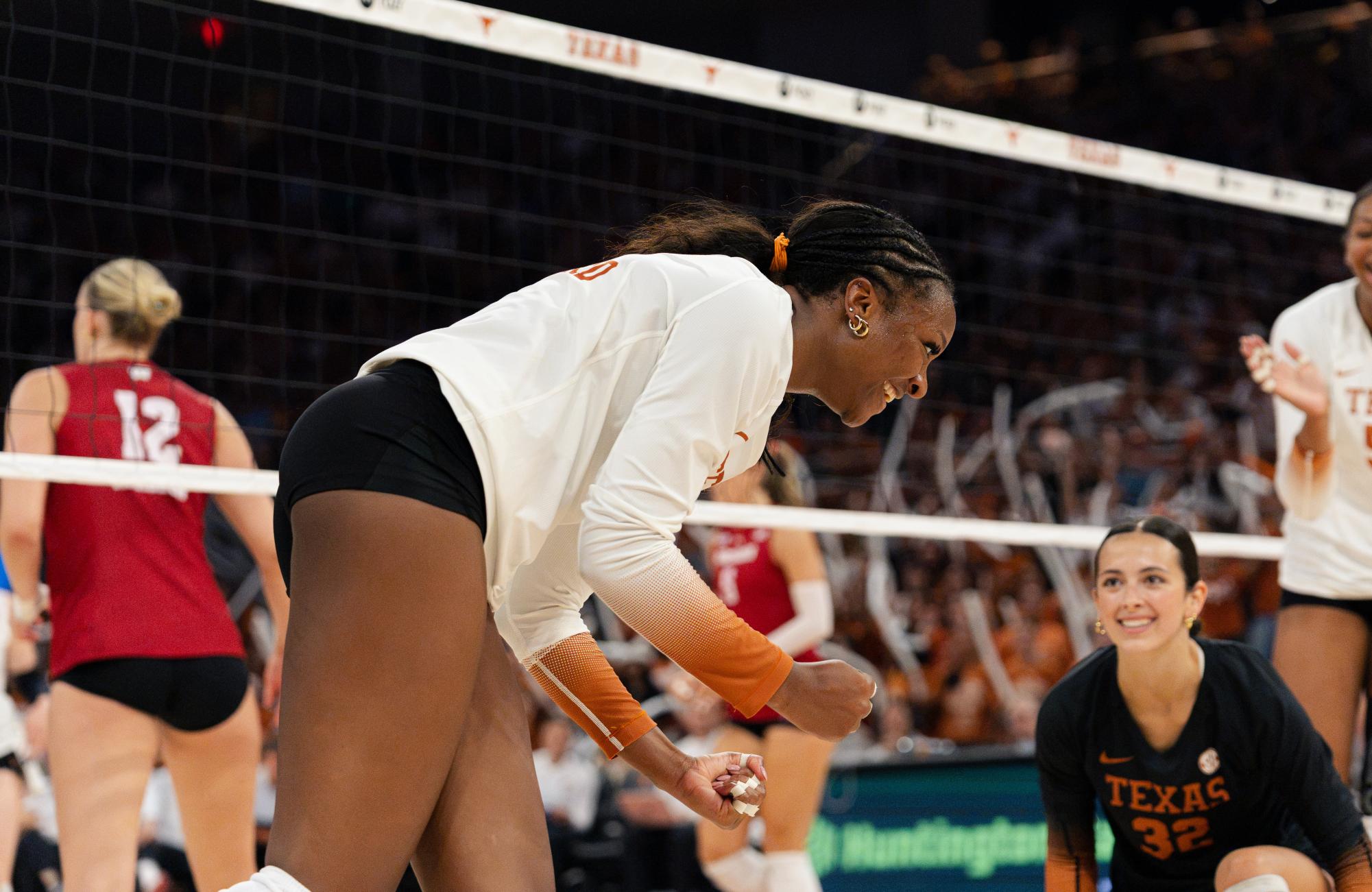 Several College Women's Volleyball Teams Secure Dominant Sweeps In Recent Weekend Matchups
