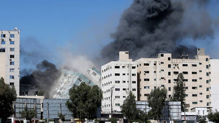Gaza Apartment Collapse Leaves Eight Dead, Dozens Missing