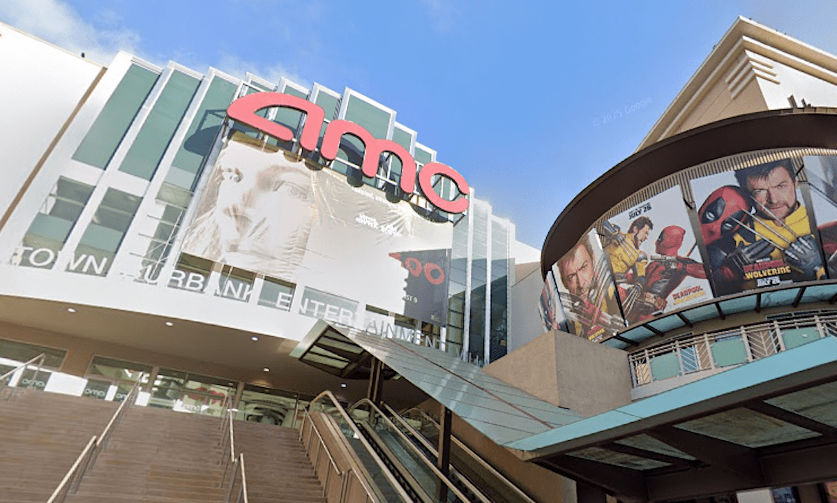 Man Arrested After Pepper-Spraying Cellphone User During Burbank Movie Screening