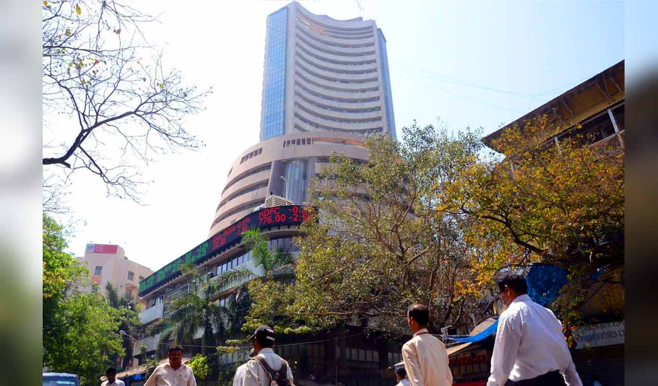 Indian Stocks Expected to Track Oil, Sanctions, Tariffs