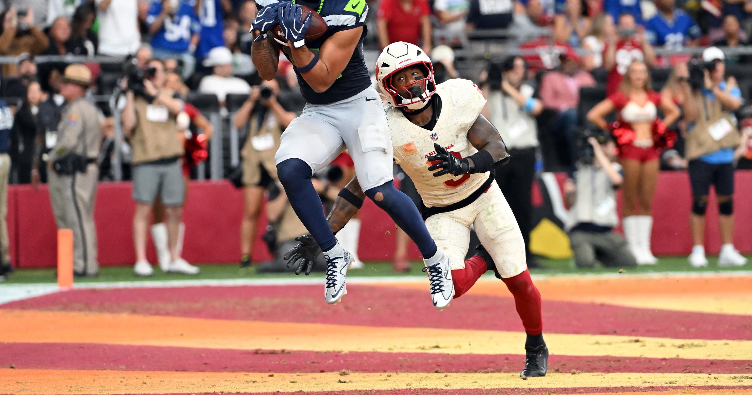 Seahawks Rout Cardinals 31-7 for 12th Straight Win
