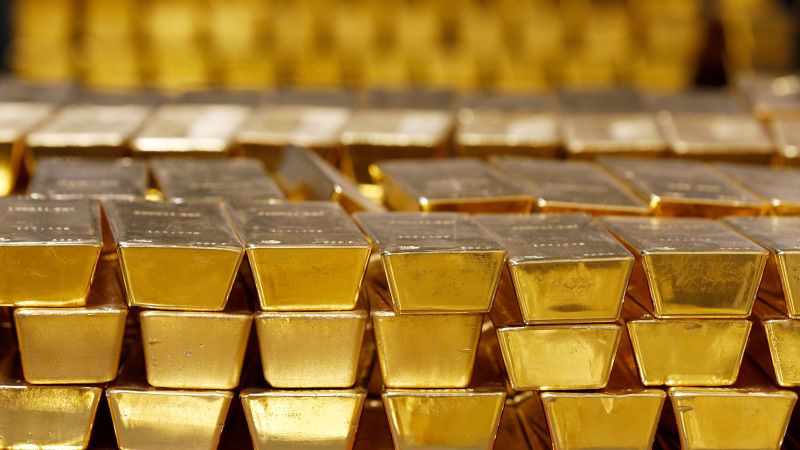 The Dutch central bank moves eighty-six tons of gold to London for crisis preparedness.