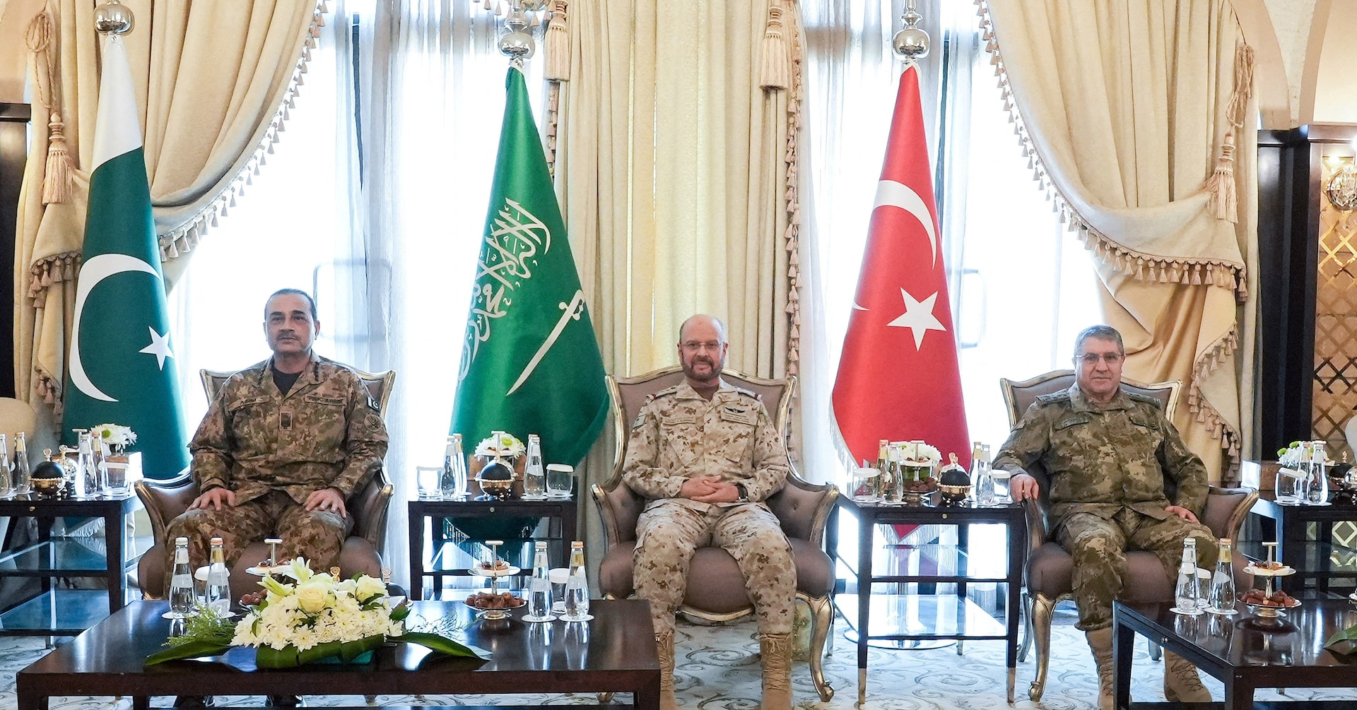 Saudi Arabia, Türkiye and Pakistan convene first Mecca Defense Alliance chiefs meeting.