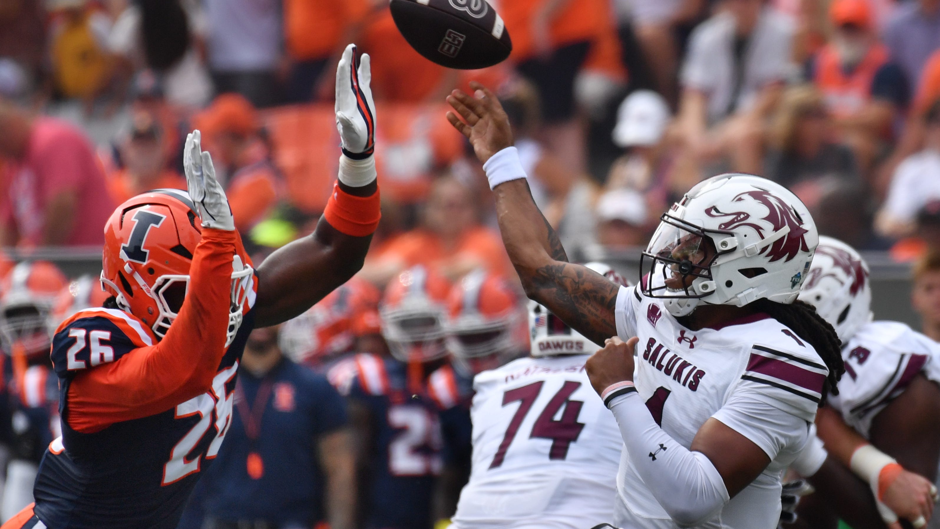 Illinois Rout Southern Illinois 48-10