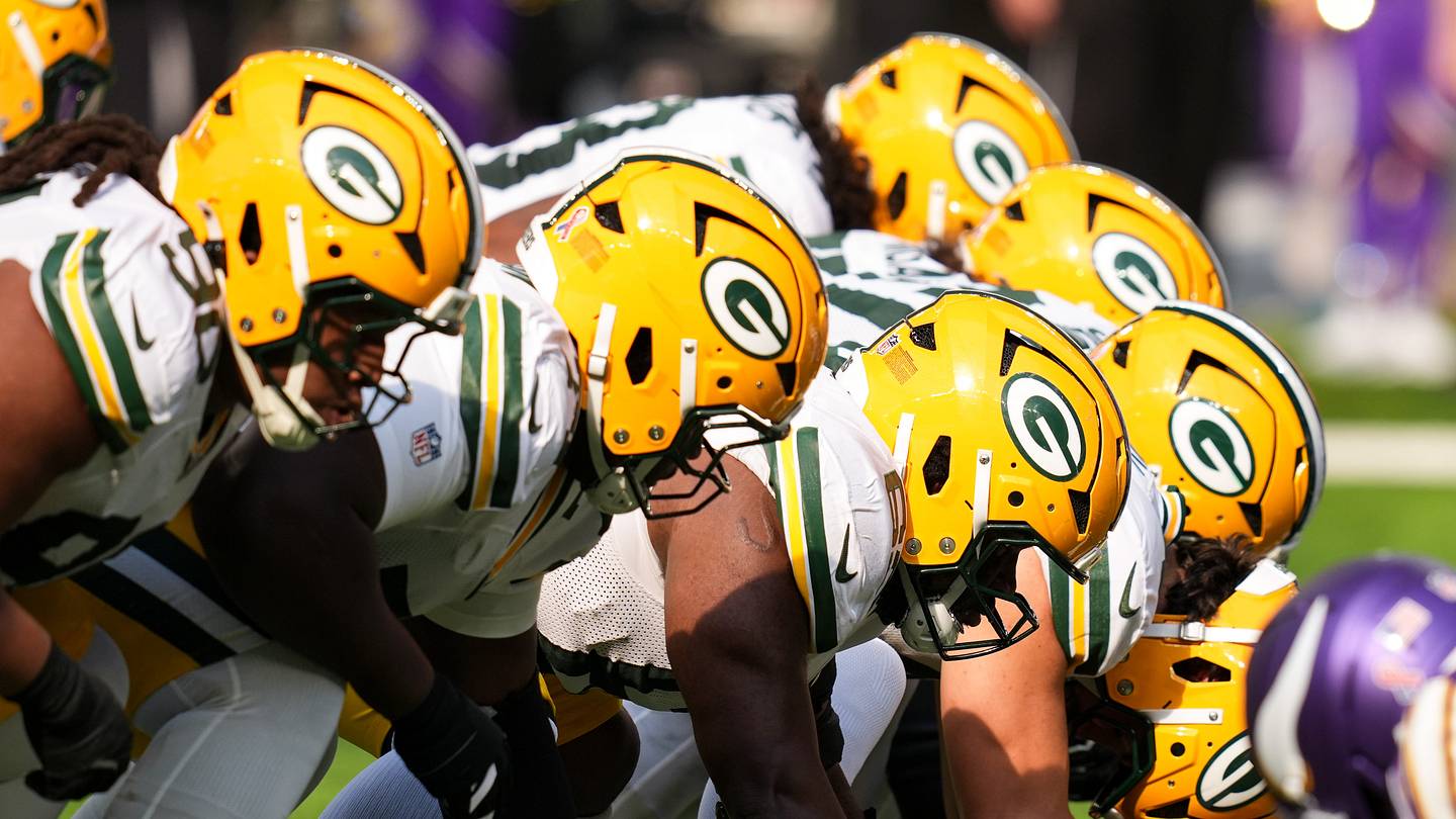 Packers Consider Offensive Line Changes Following Opening Loss Ahead of Jets Game