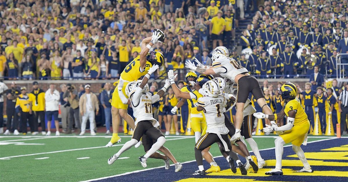 Michigan Survives Western Michigan With Controversial Late Hail Mary Touchdown