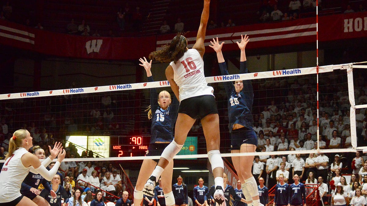 Decelise Champion Leads Wisconsin Volleyball Past Marquette in Collegiate Debut
