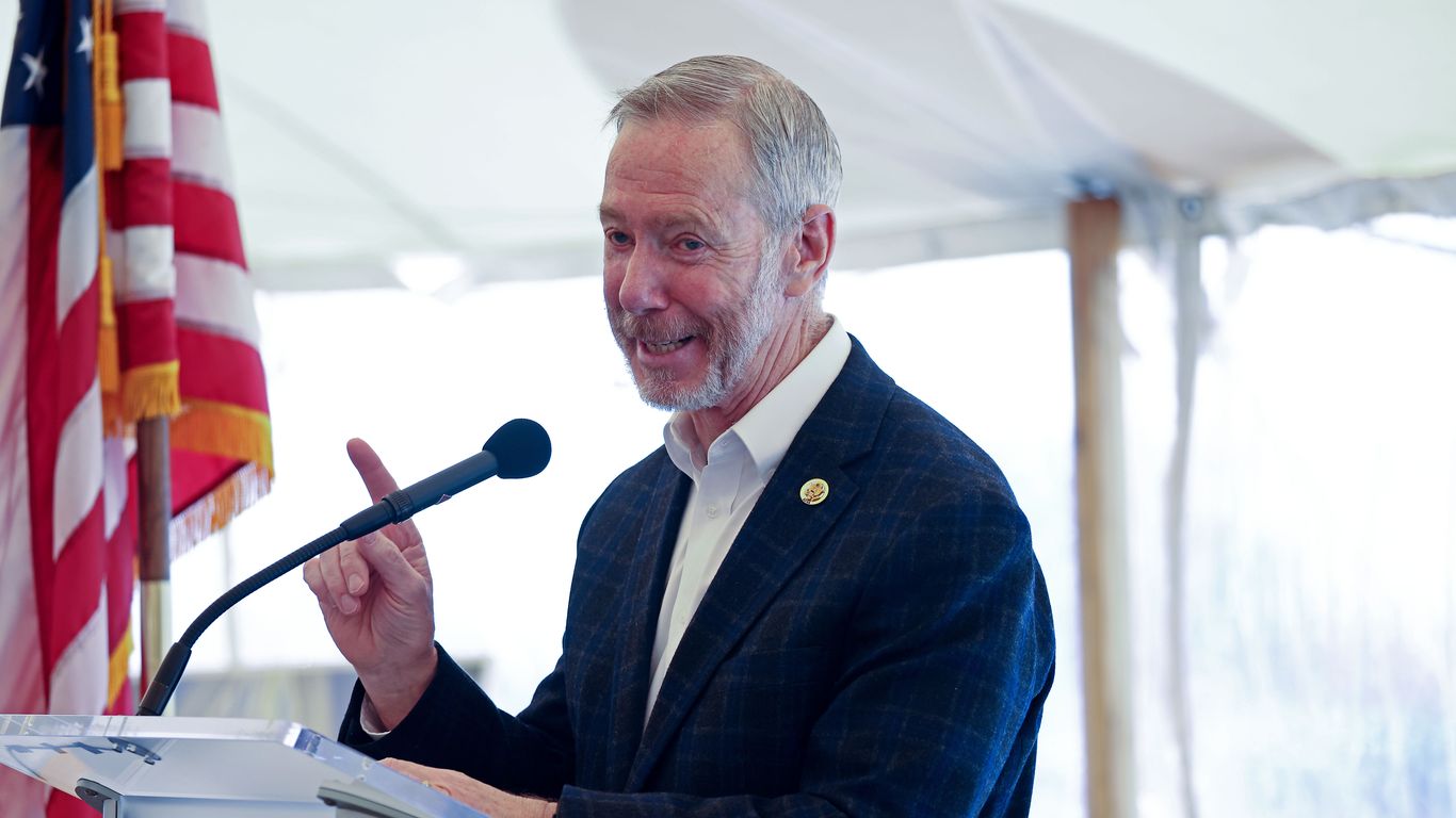 Incumbent Representative Stephen Lynch Defeats Progressive Challenger Patrick Roath in Massachusetts Primary