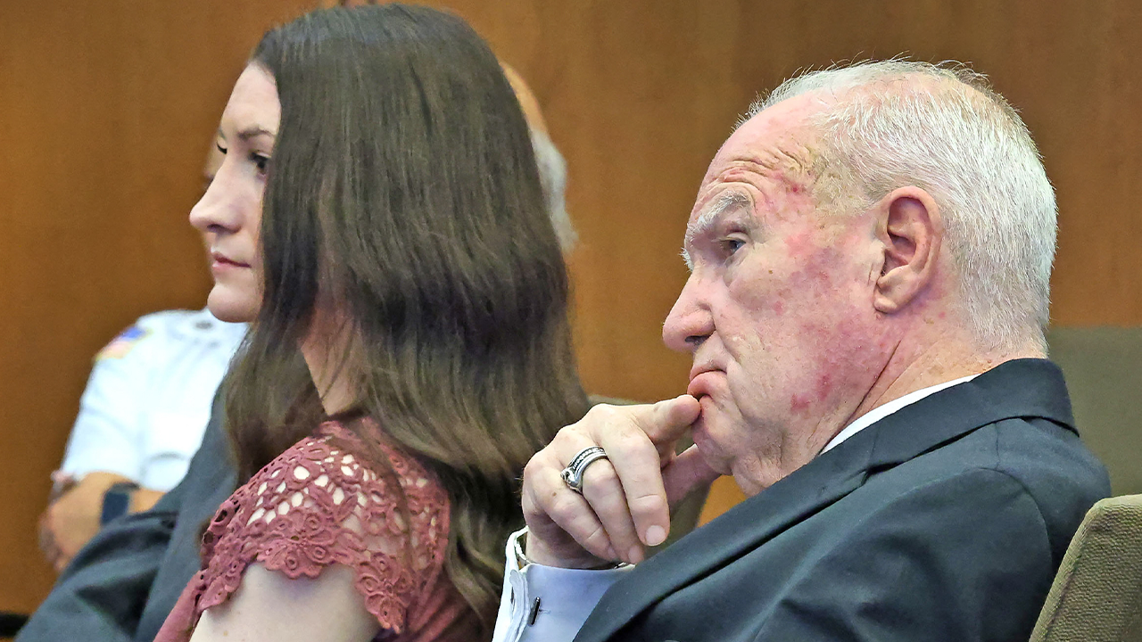 Attorneys for Lindsay Clancy trial holdout juror plan bar complaint against defense lawyer