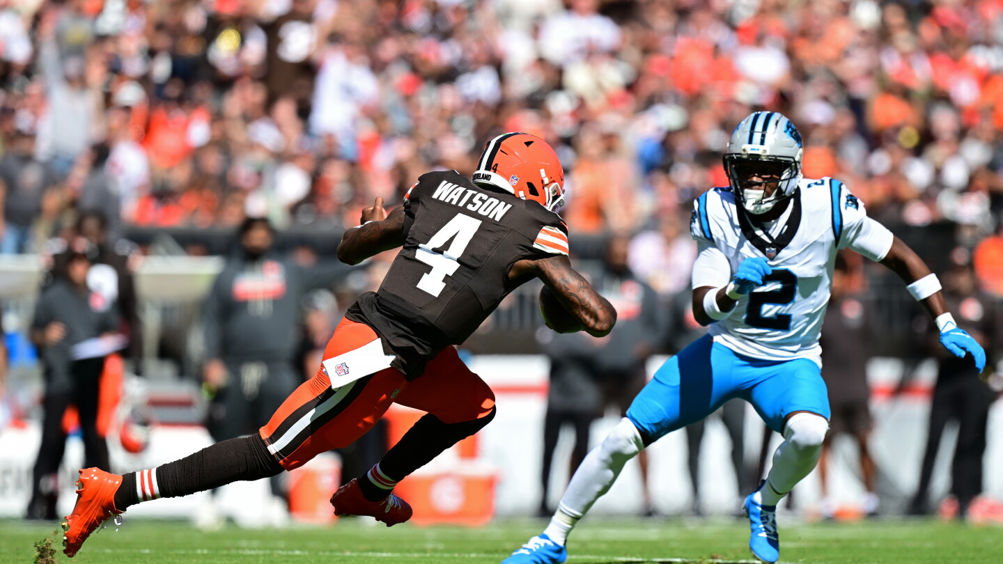 Browns Lead Panthers at Halftime as Deshaun Watson Returns From Injury