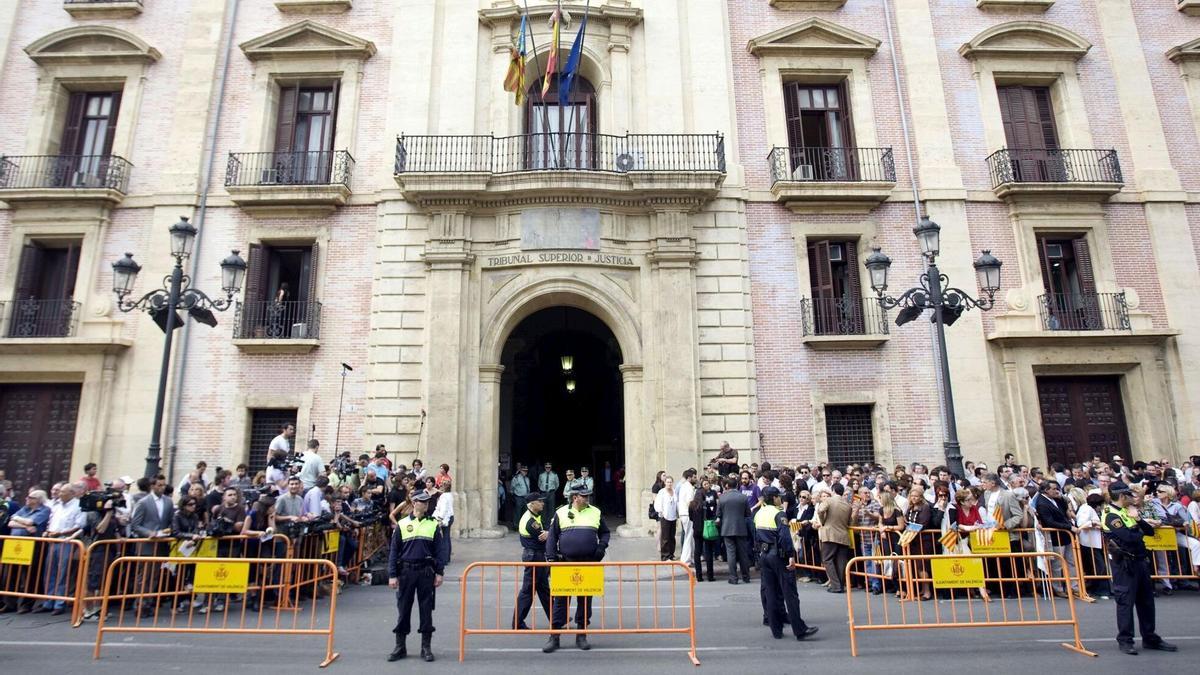 Investigación académica revela cómo las polÃticas anticorrupción redujeron la desconfianza ciudadana en Valencia