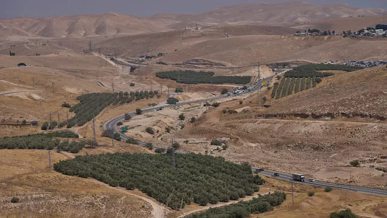 UK and Arab Nations Back West Bank Trade Curbs and Sanctions