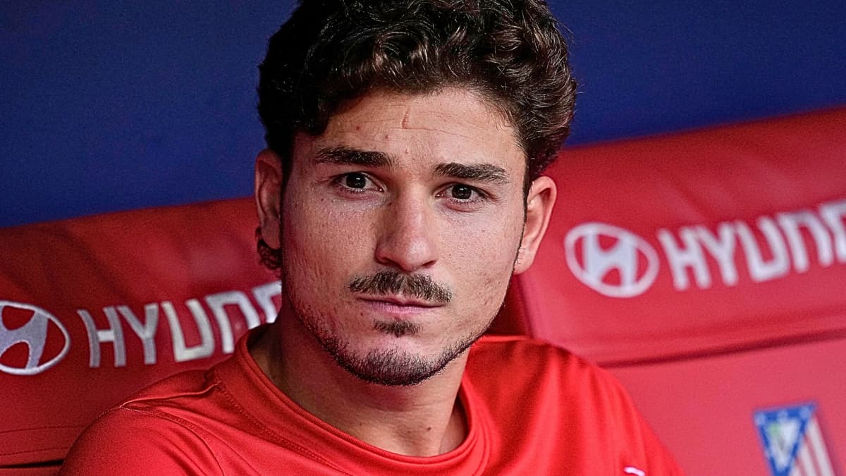 European Football Clubs Weighing Multiple January Transfer Moves and Key Signings