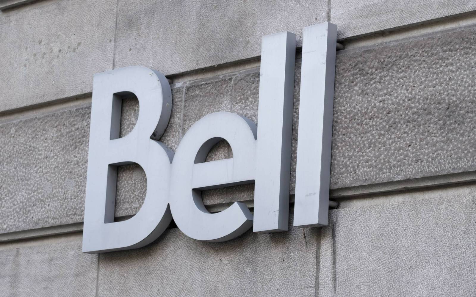 911 Services Restored After Widespread Canadian Outages