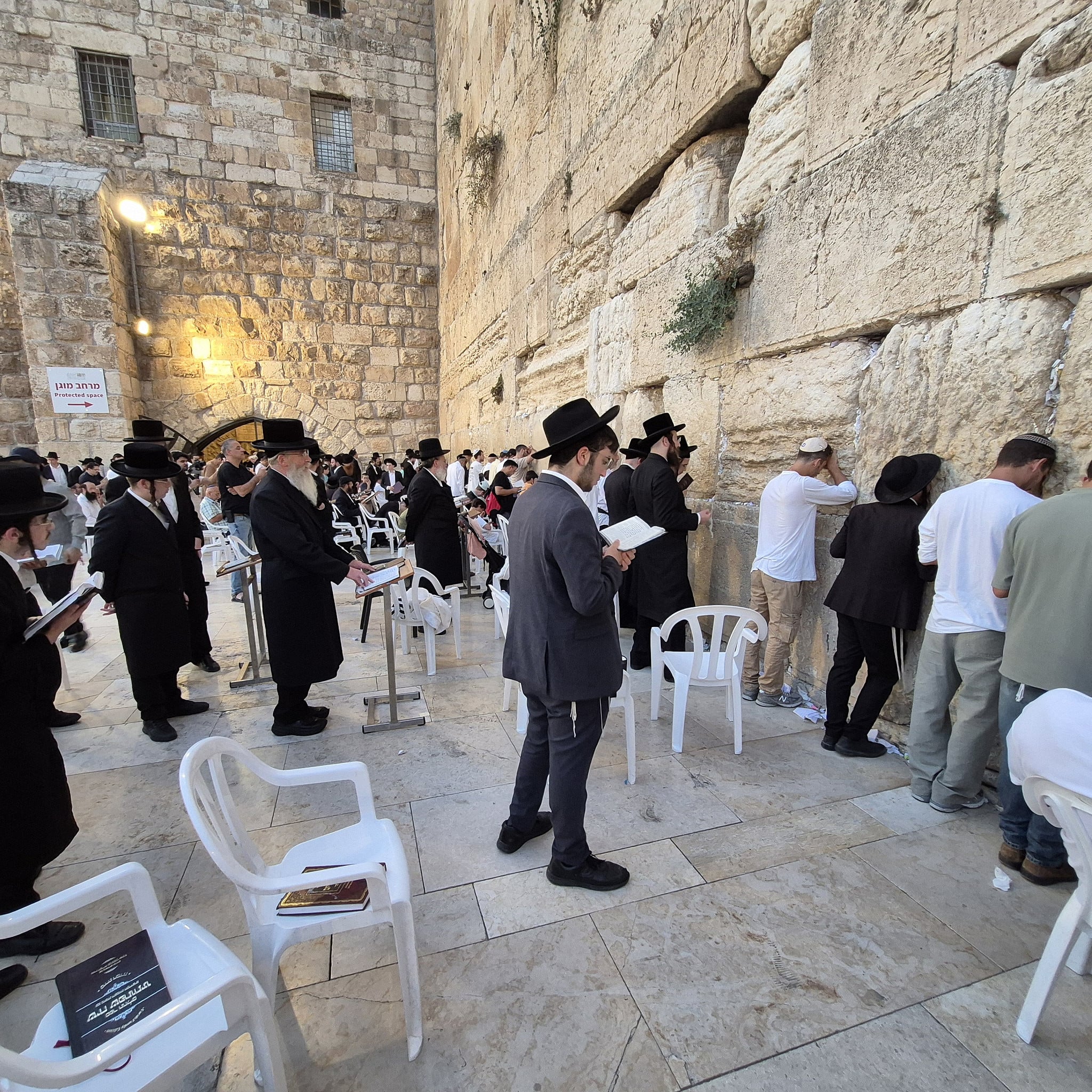 Jewish Communities Worldwide Explore Diverse Cultural Identity and Political Realities