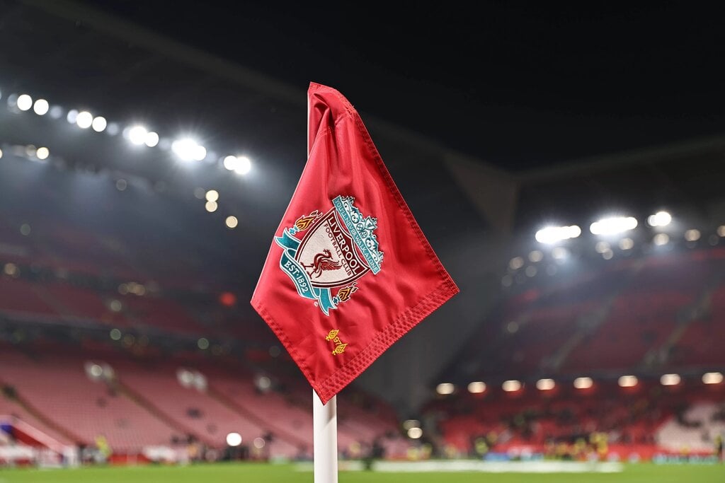 Liverpool Winger Bradley Barcola Suffers Apparent Calf Injury During Champions League Match