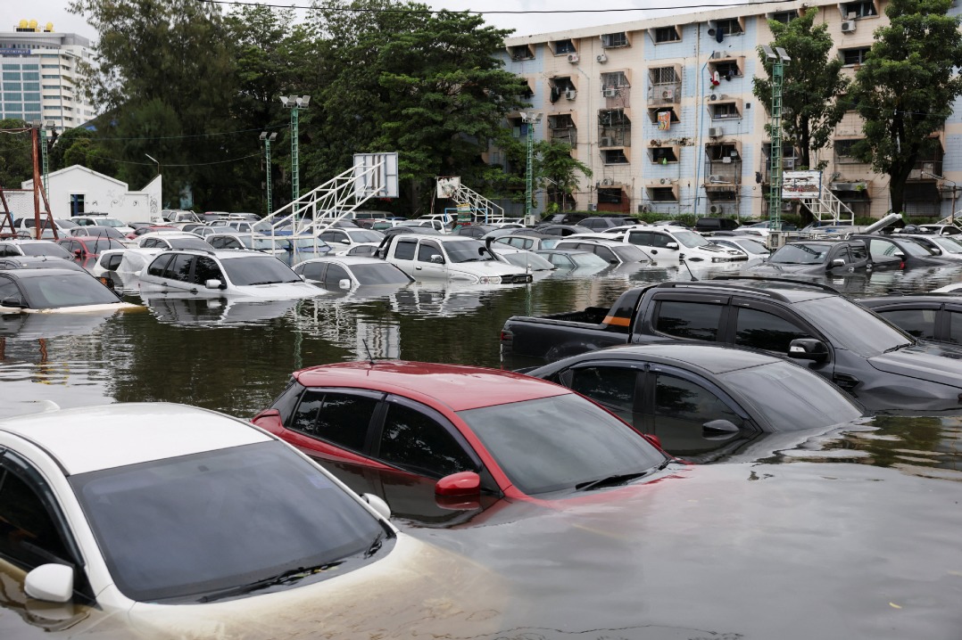 Bangkok Flooding Disrupts Airport Ground Operations and Delays Asian Games Teams