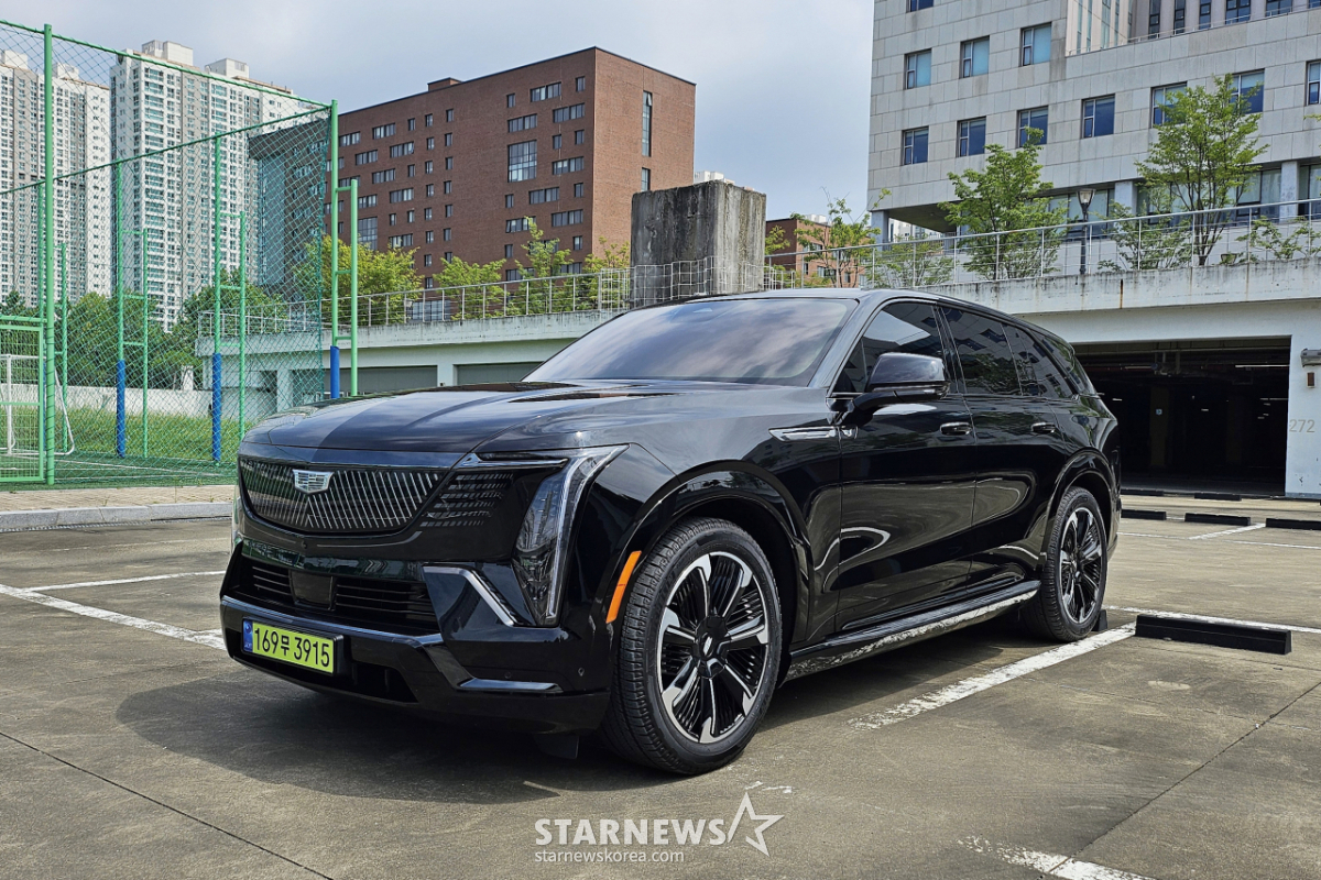 Latest Auto Comparisons Range From Luxury Electric SUVs to Efficient Family Cars
