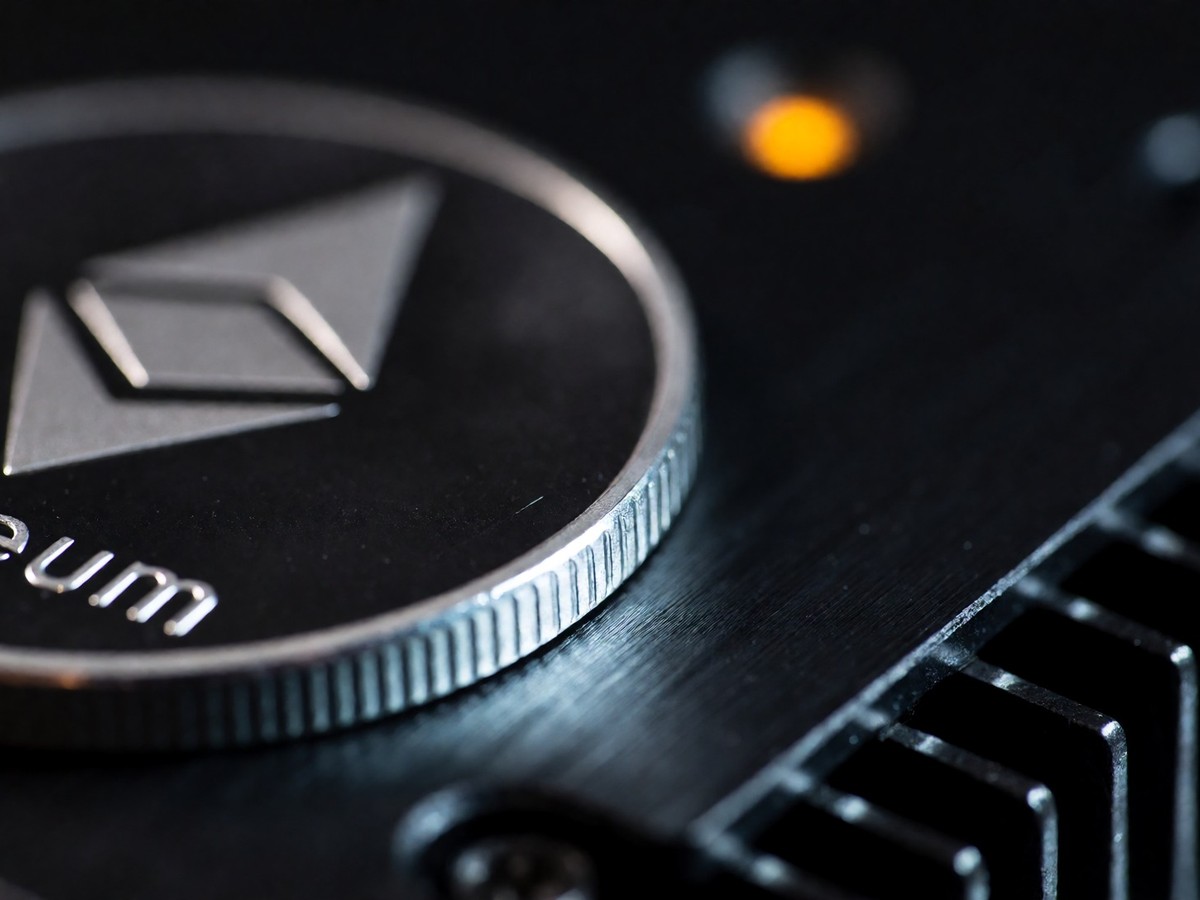 ONDO Leads Altcoin Rally As Bitcoin Holds Near $84,000 Amid Rising Yields