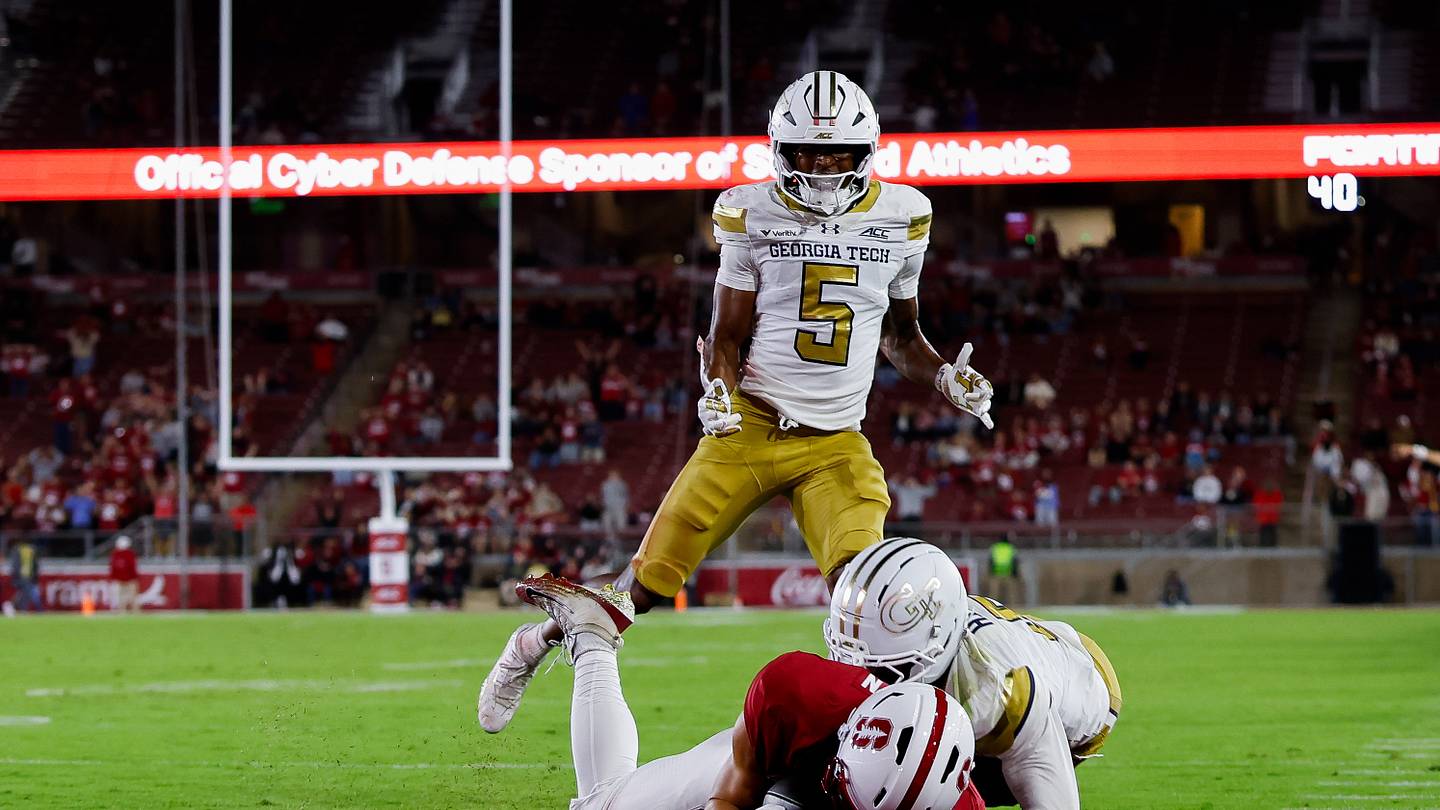 Stanford defeats Georgia Tech for first ACC win behind Davis Warren