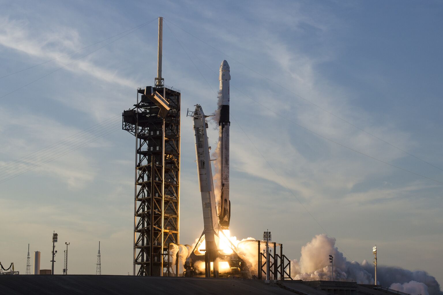 SpaceX Secures First Customer for Commercial 2028 Starfall Space Mission