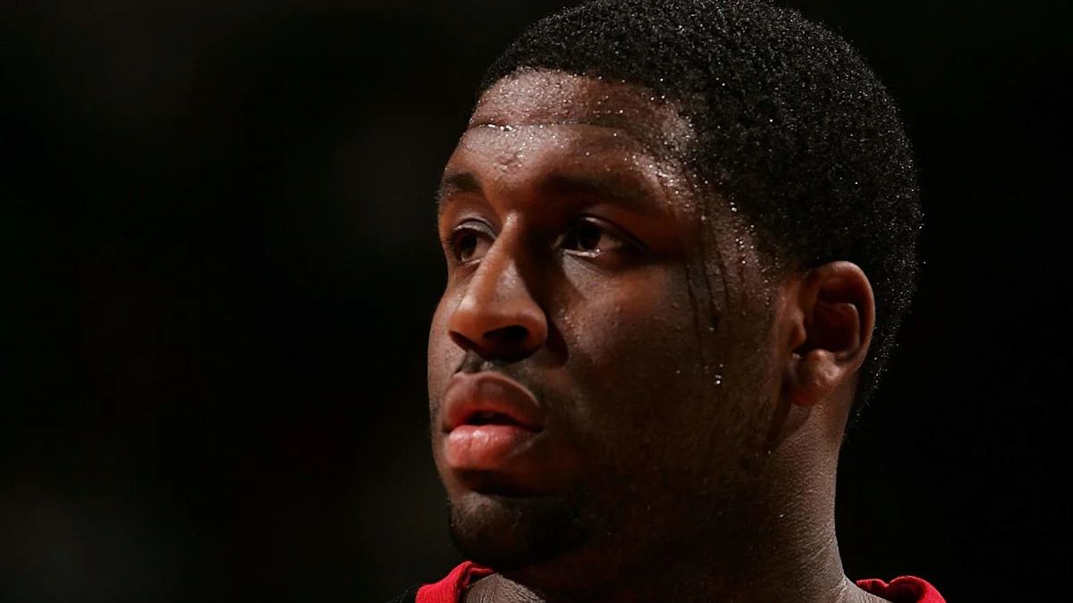 Former Georgetown, Knicks Star Mike Sweetney Dies at 43