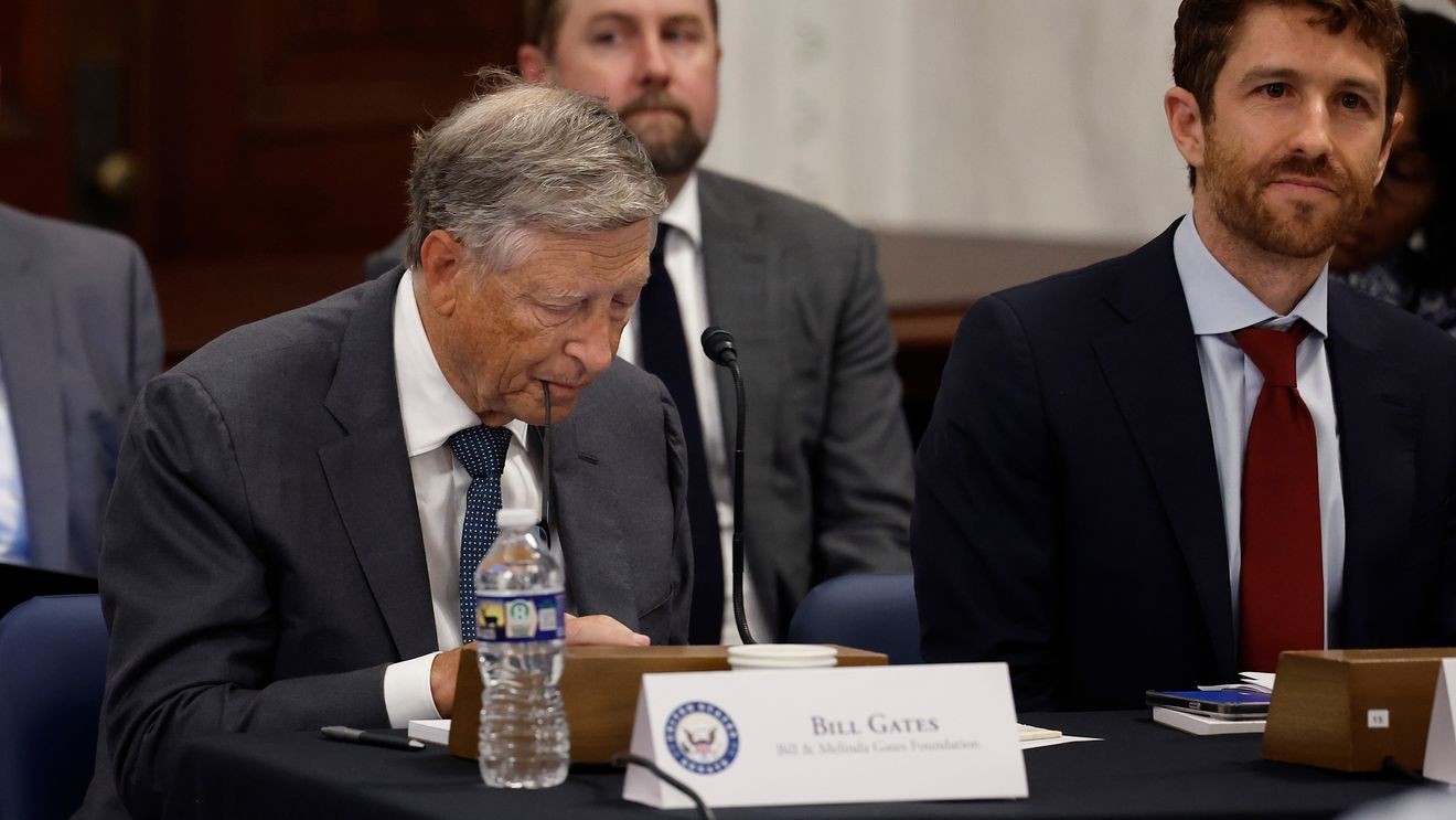 Bill Gates urges Congress to implement mandatory government oversight for advanced artificial intelligence.