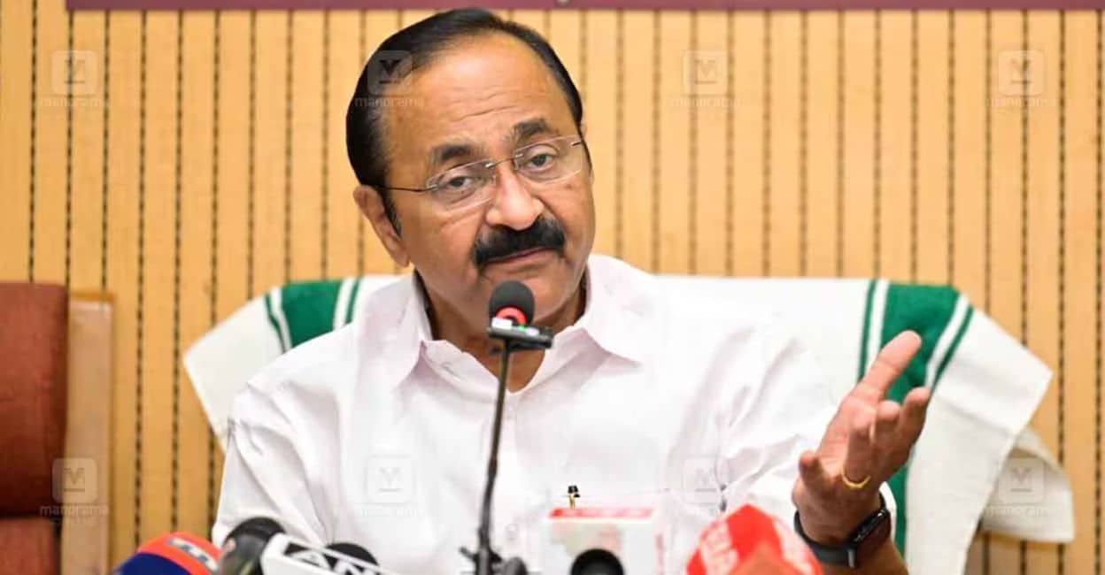 Kerala Chief Minister defends accepting a private chartered flight for flood inspection.