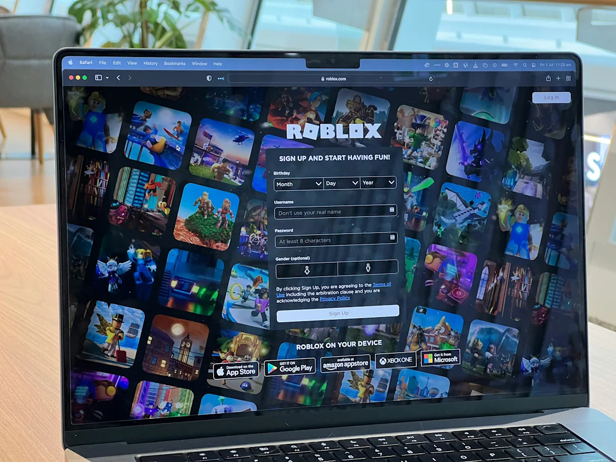 Roblox Unveils New AI Tools and Features Amid Mixed Investor Sentiment