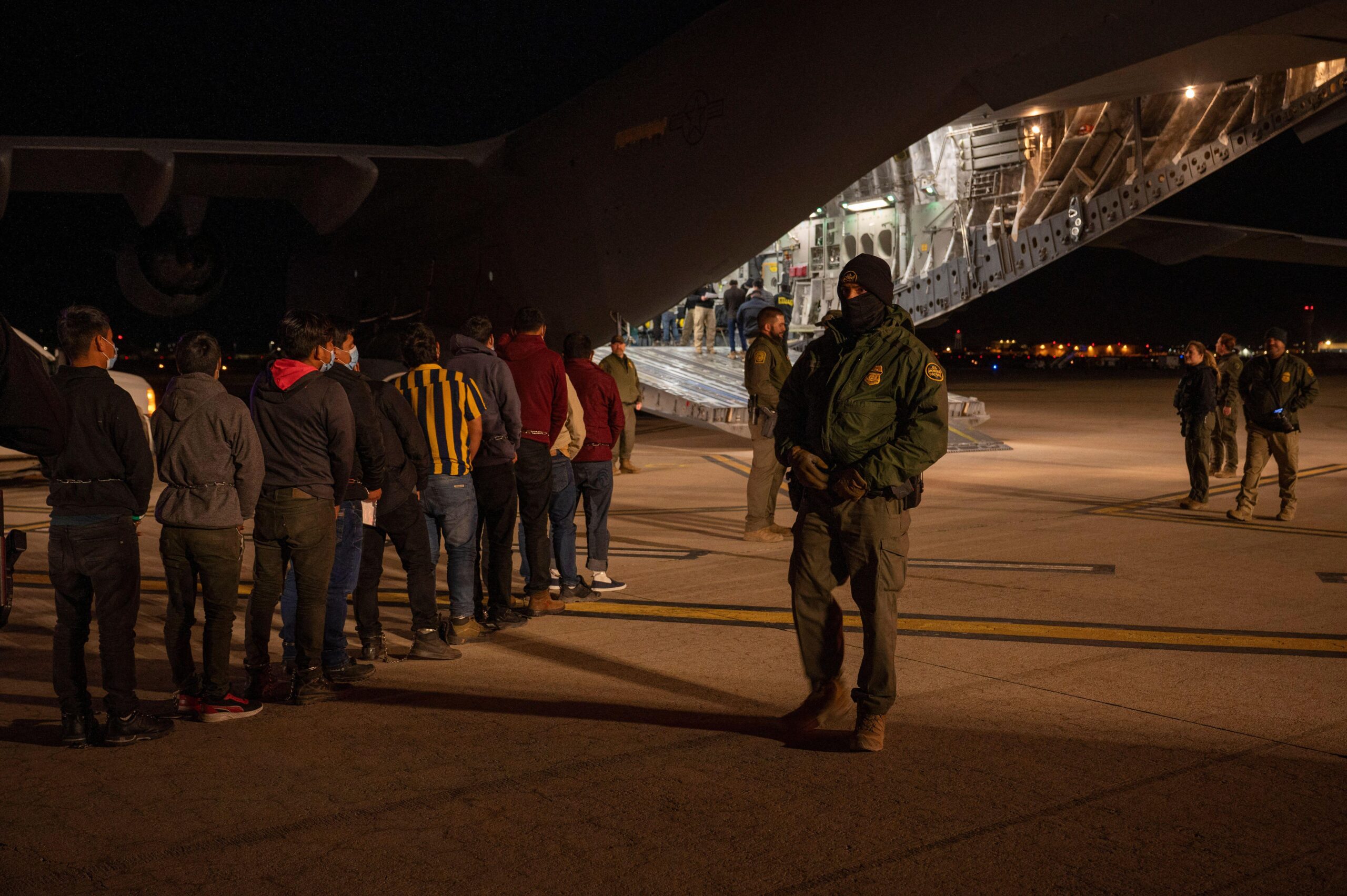 U.S. Administration Deports Over 25,000 Migrants to Third Countries Under Secret Agreements