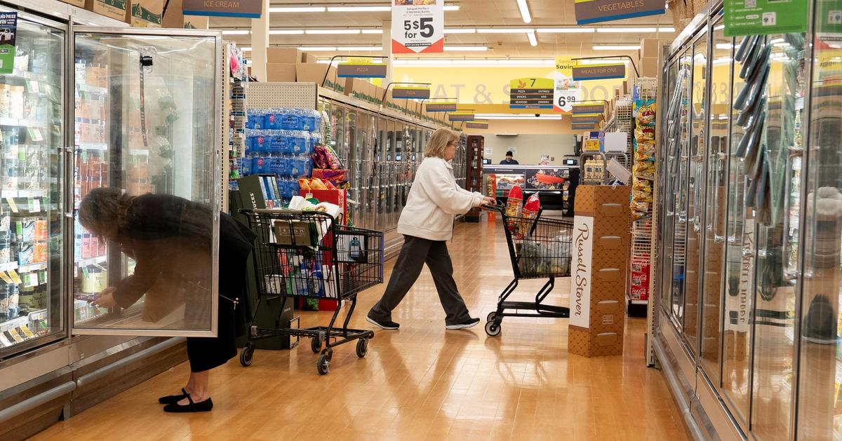 Consumer Confidence Drops Sharply in Finland and U.S. Amid Rising Inflation Fears