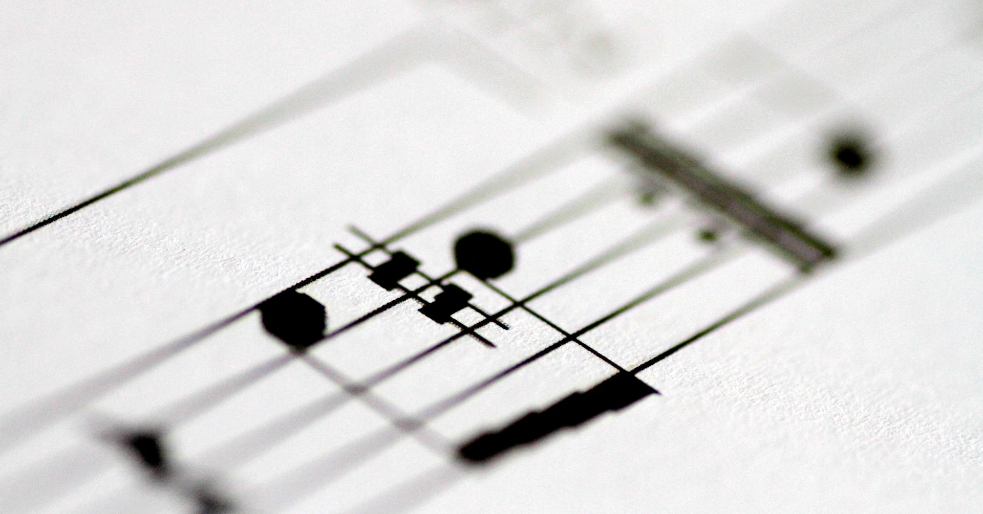 Universal Music Group sues distributor DistroKid over the mass upload of unauthorized AI-generated tracks.
