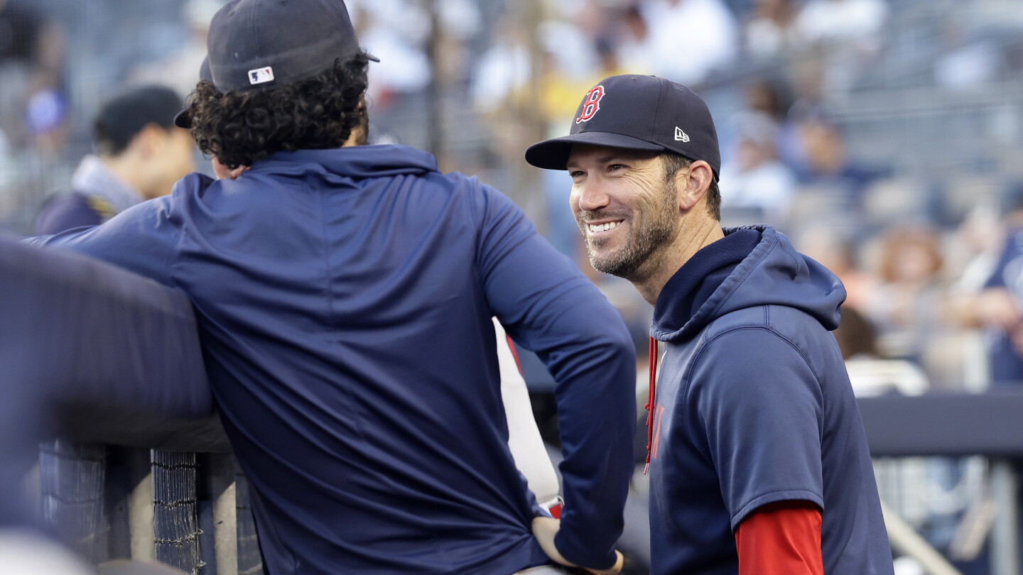 Red Sox Name Tracy Manager, Extend Breslow