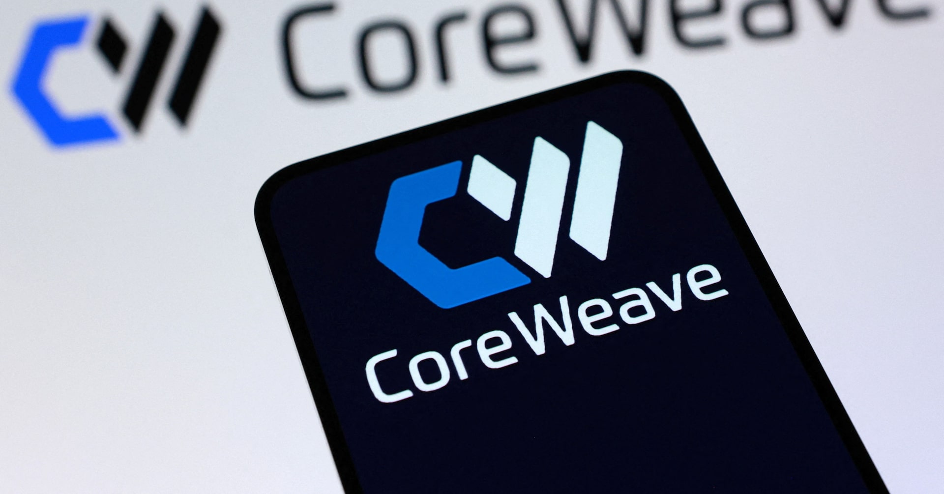 CoreWeave Plans $3 Billion Notes, 35 Million-Share Sale