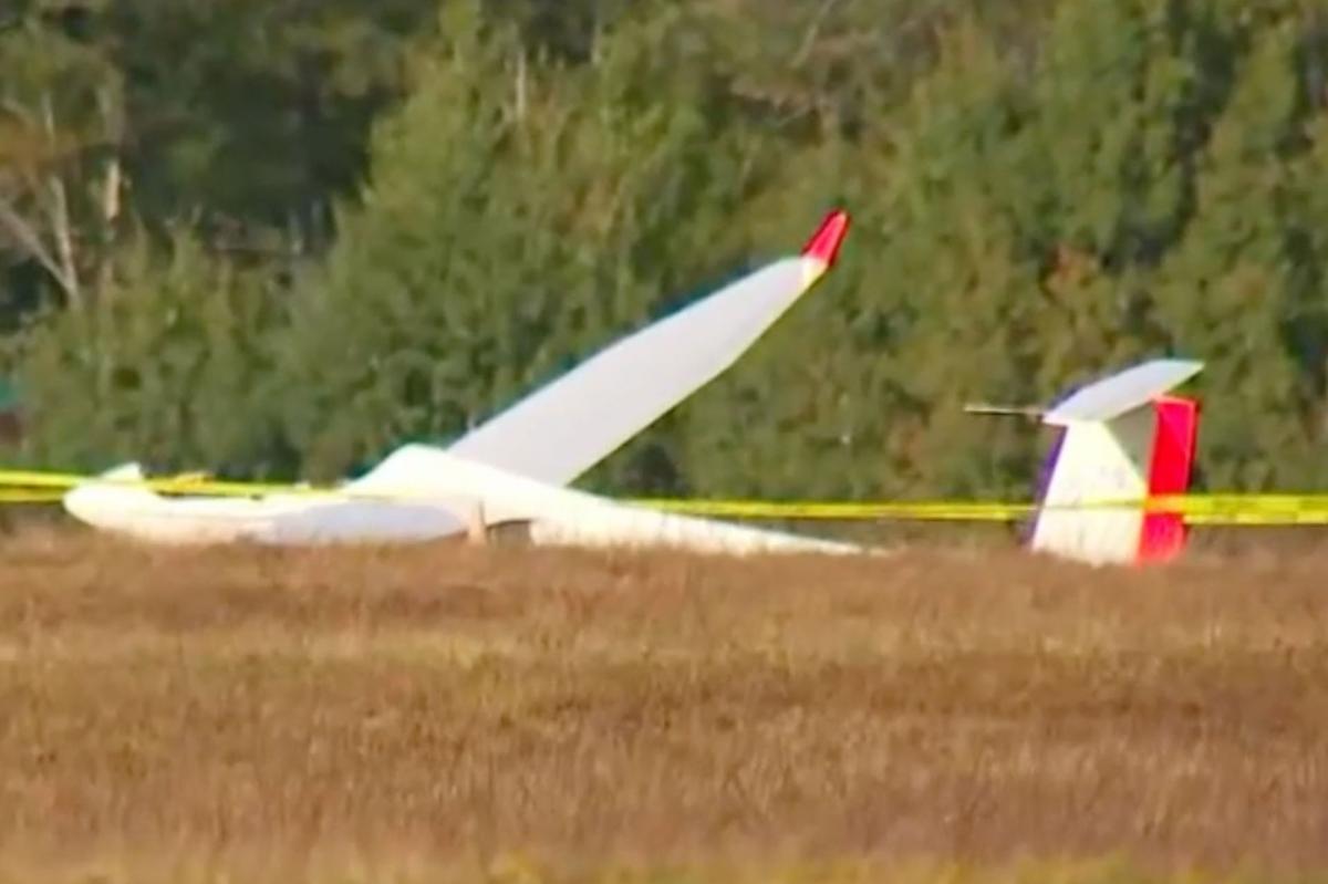 One Pilot Dies in New York Glider Collision
