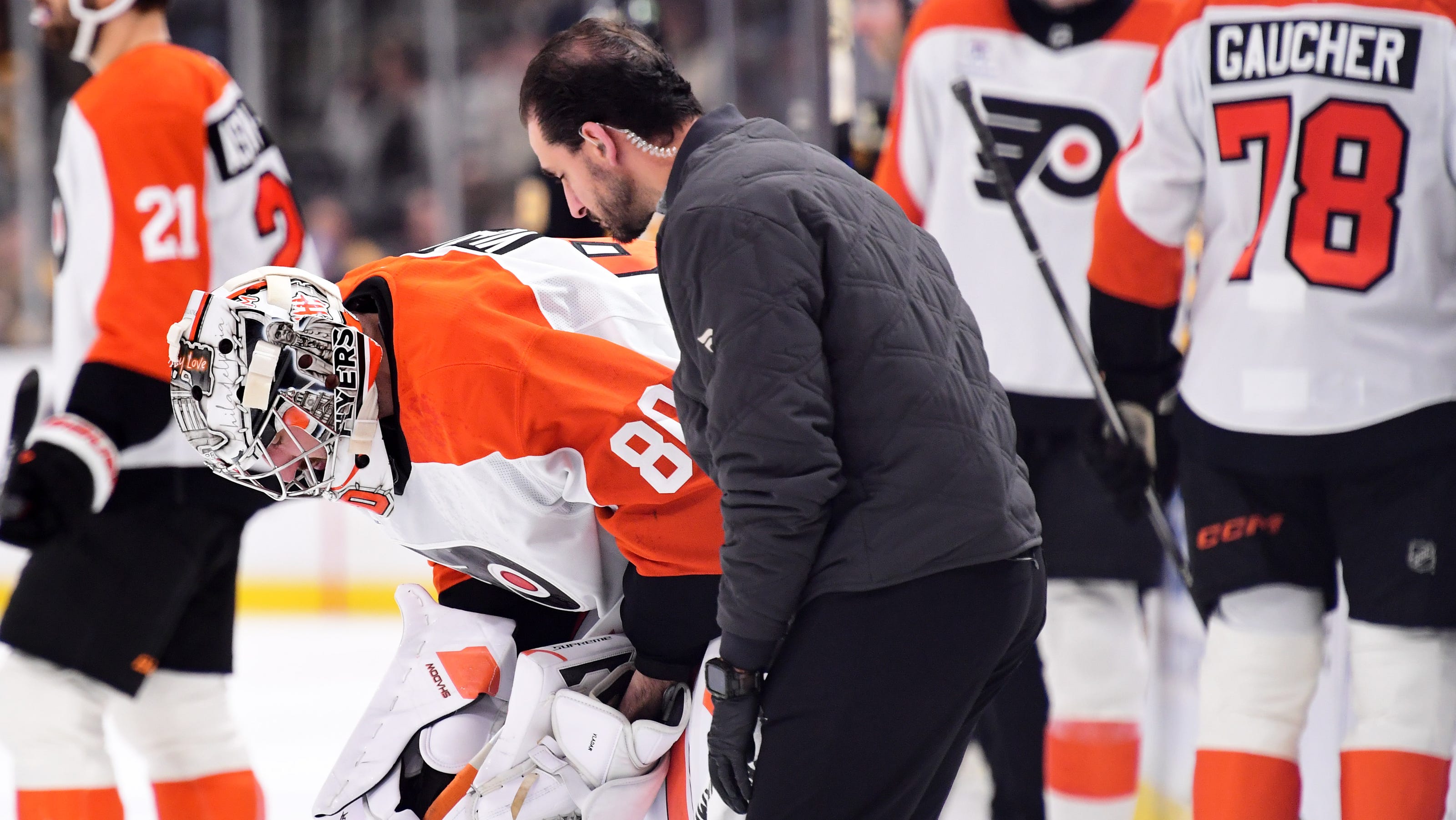 Philadelphia Flyers Goalie Dan Vladar Exits Preseason Game With Apparent Arm Injury