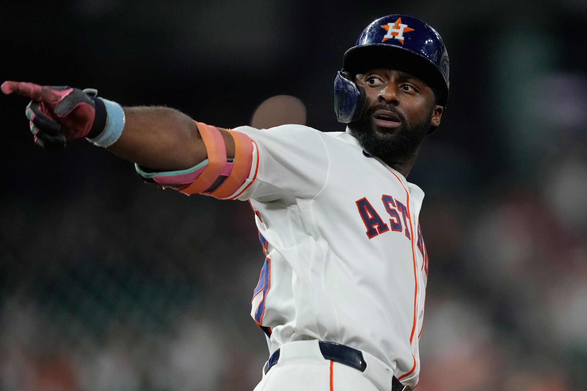 Yordan Álvarez conecta su cuadrangular 40 para mantener a los Astros líderes