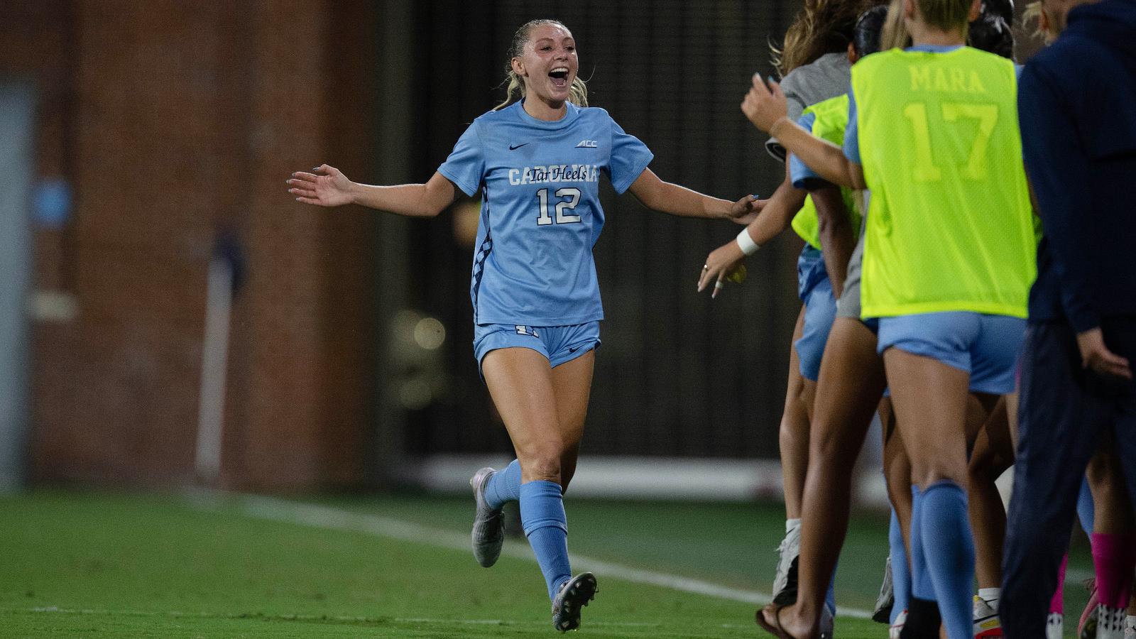 Undefeated North Carolina Seeks First Win at Clemson in 25 Years