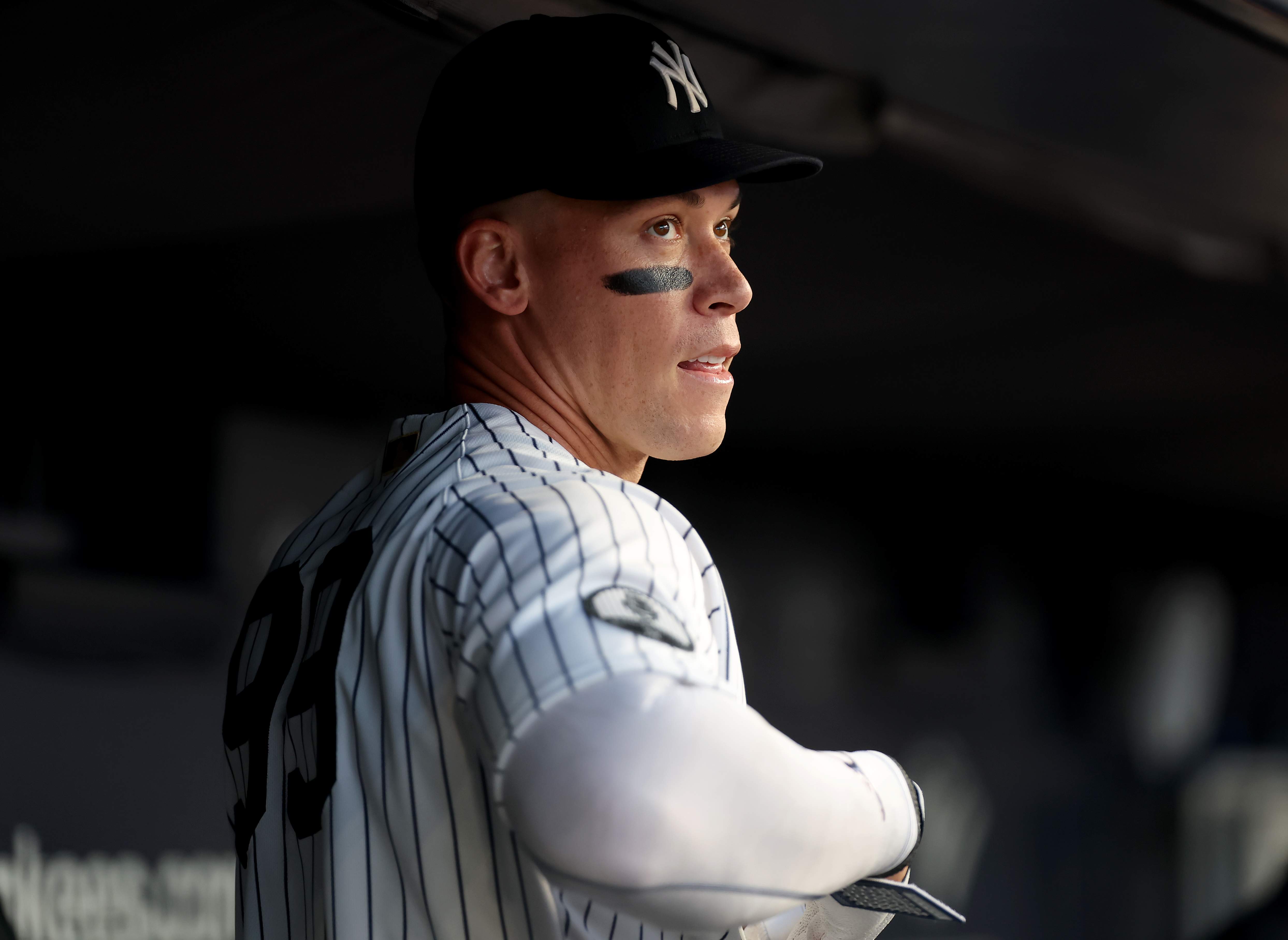 Aaron Judge Removed With Leg Tightness