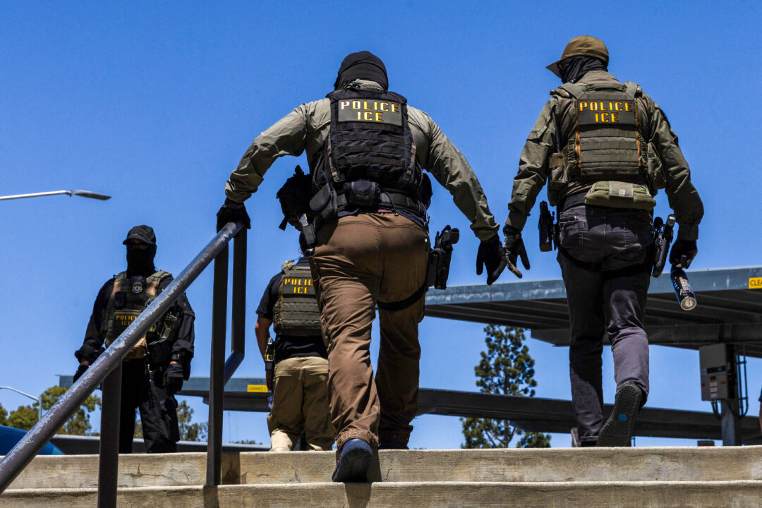 ICE Arrests 426 Individuals in Indiana Amid a Nationwide Enforcement Surge
