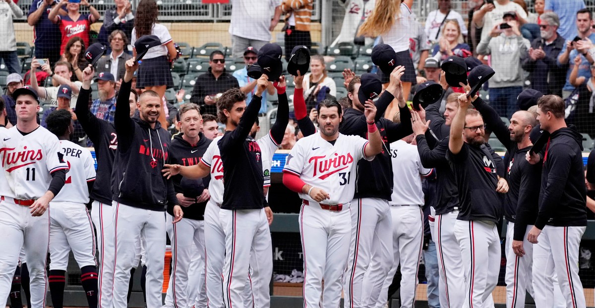Minnesota Twins Rout Texas Rangers 10-2 and Imperil Their Playoff Hopes