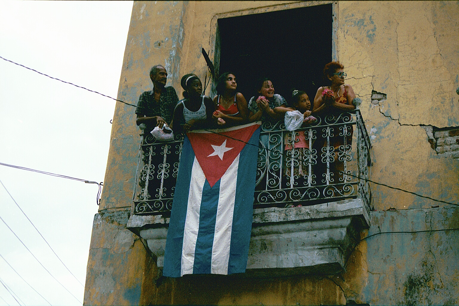 Miami Elites Plan Post-Communist Cuba While Migrants Face Rising U.S. Uncertainty