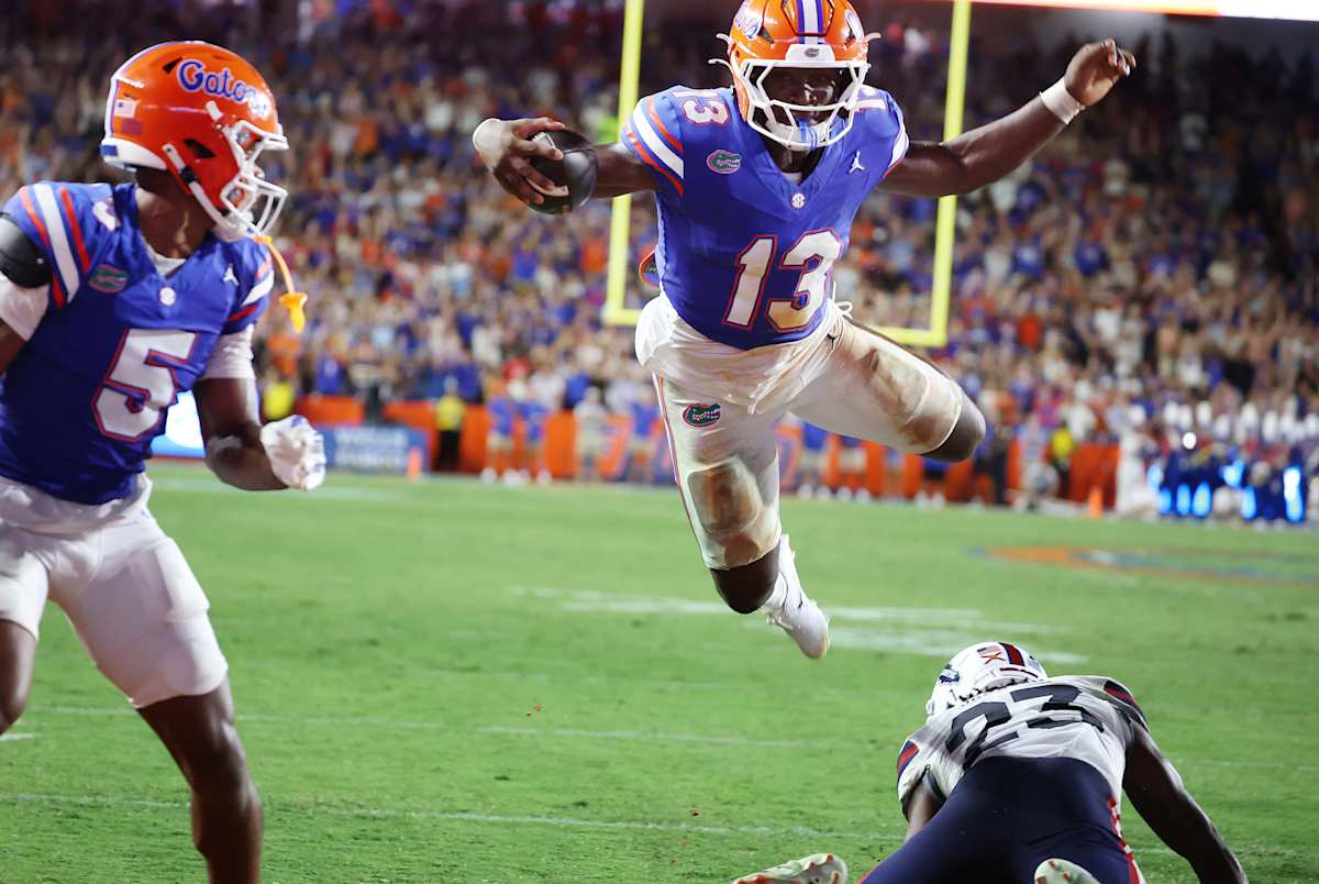 Florida Routs Florida Atlantic 66-21 in Jon Sumrall's Historic Coaching Debut