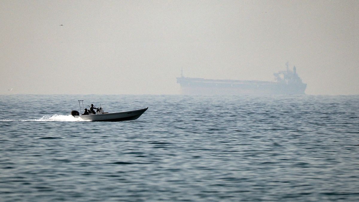 CENTCOM Reroutes 109 Commercial Vessels Amid Strict Blockade and Regional Tensions