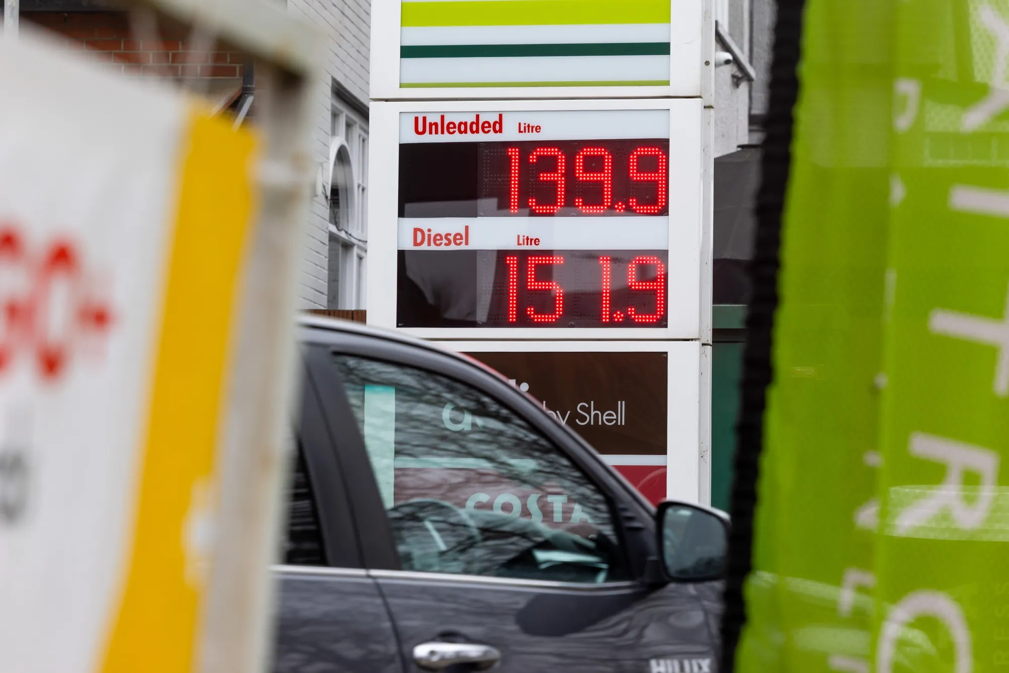 UK Diesel Prices Hit Record High Amid Global Supply Squeeze and Conflict