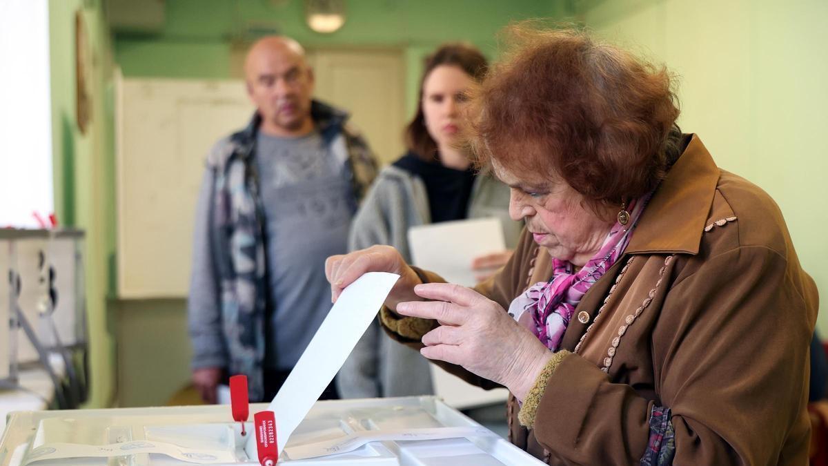 El partido del Kremlin consolida su mayoría en la Duma con el 57,3 % de los votos