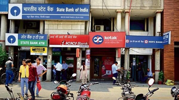 India faces extensive bank closures and a nationwide union strike this September.