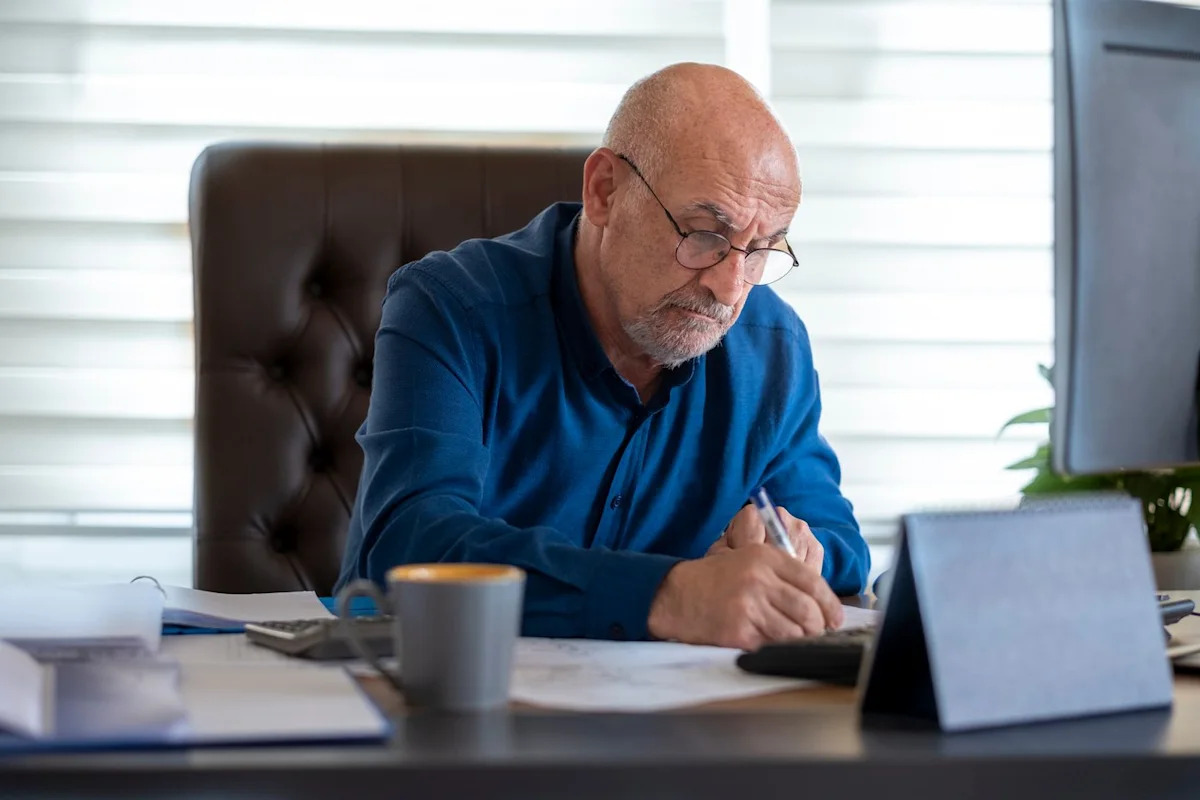 Global retirement decisions vary as workers balance living costs, benefits, and lifestyle goals.