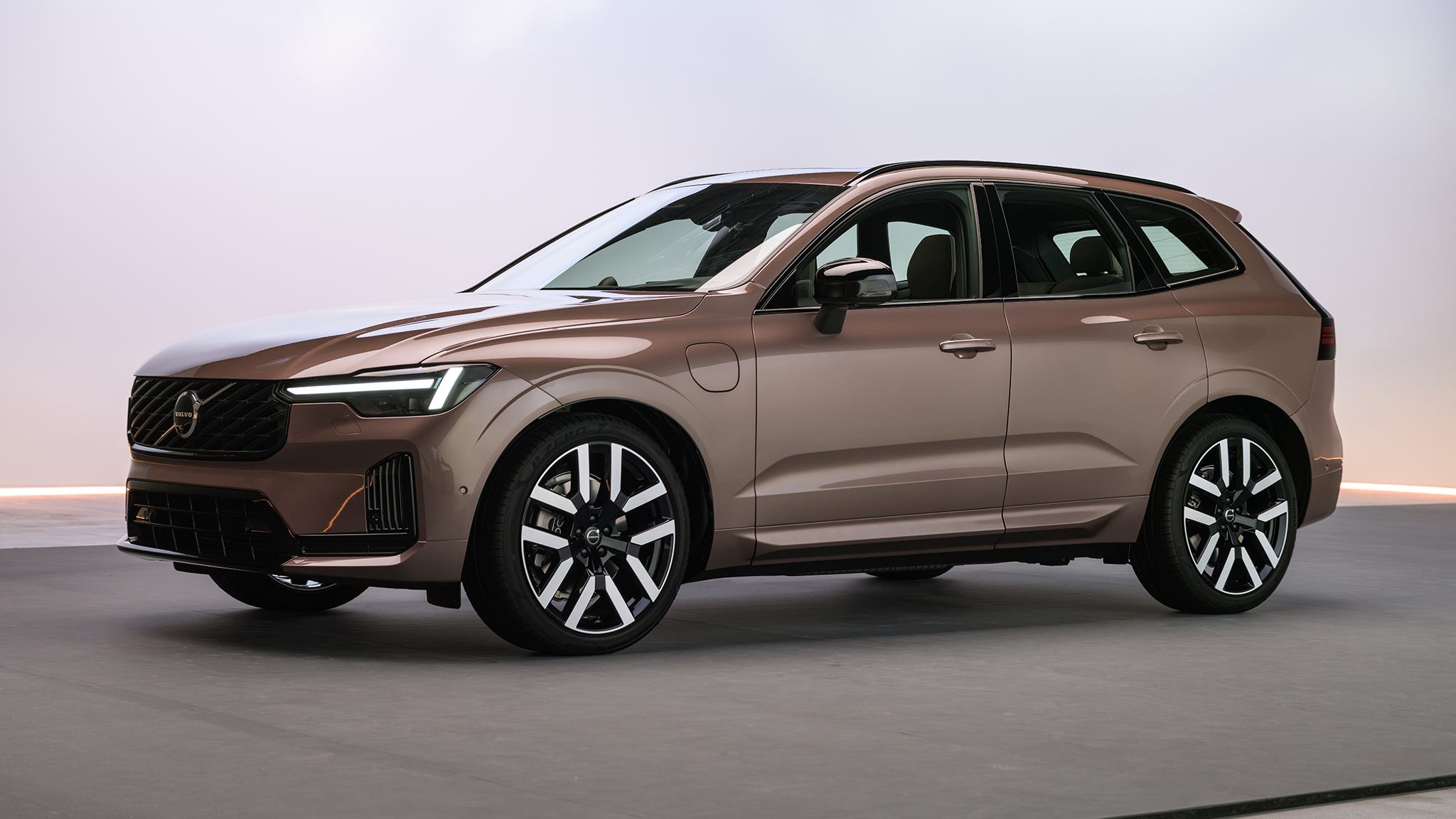Lexus and Volvo Expand Electrified SUV Strategies