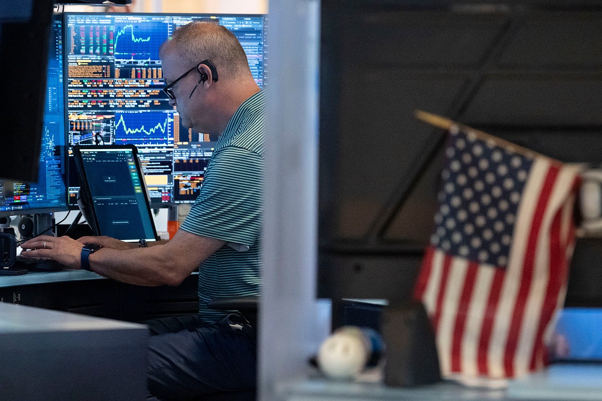 U.S. Stocks Rebound, Ending Four-Day Slide as Oil Prices Ease